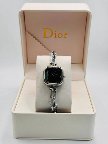 Dior LADIES
*New Arrival*🔥
55 dhs🪙🌨️

Zain08
♥️♥️♥️