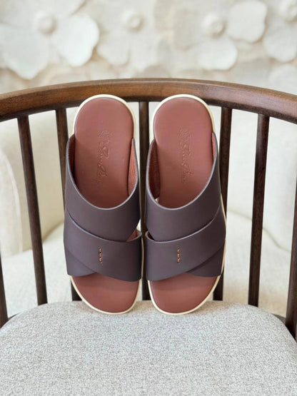 LORO PIANA 
*Vip quality*
*size: 40 to 46*
450 dhs🇦🇪🇦🇪

Zain185
♥️♥️♥️
