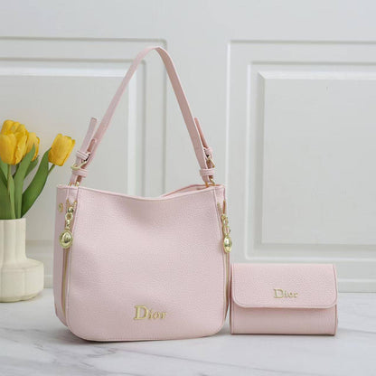 Dior  
2in1 
good quality 

110 dhs🌺

Zain278
♥️♥️♥️