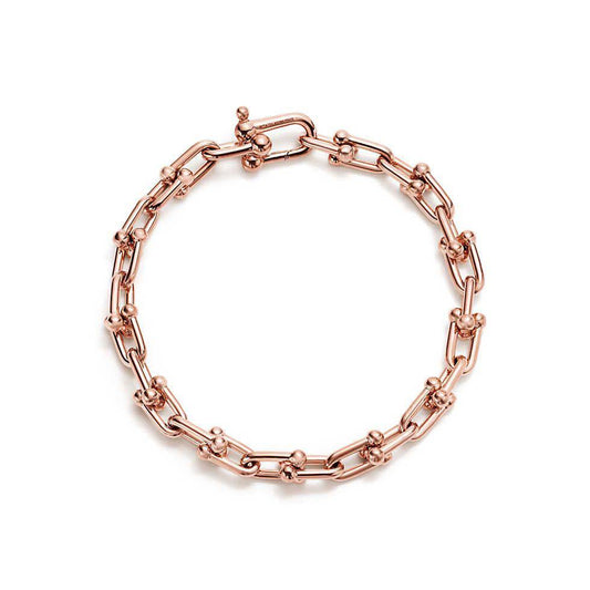 Tiffany ❤️‍🔥*
Bracelet 💥
Master quality 💯
With normal boxes 🗃️ 
55 dhs✅
With master box 📦 
90 dhs✅

Zain216
♥️♥️♥️