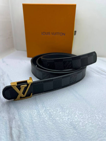 Belts
55 dhs💓

with box

Zain182
♥️♥️♥️