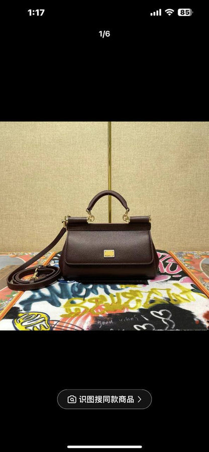 D&G
Master Bags
For Price 👇 WTSP Text Zain 0568585901

Zain111
♥️♥️♥️
