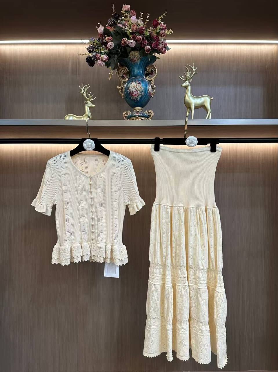 *New collections*                                                
SANDRO
*Super Master quality*
*Sizes: S M L XL* 
580 dhs✅

Zain308
♥️♥️♥️