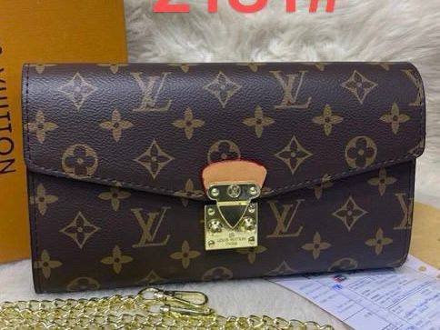 Bags

75 dhs🪙🌨️

With Box
🎁🎁🎁

Zain50
♥️♥️♥️