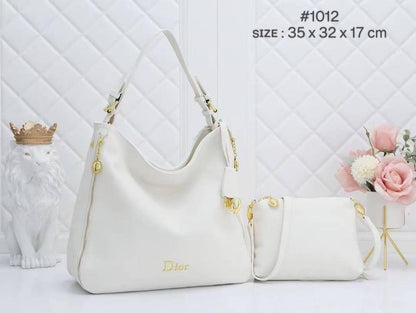 CHRISTIAN DIOR
HOBO TOTEBAG 2n1
ᴡɪᴛʜ sʟɪɴɢ ᴘᴏᴜᴄʜ
ʟᴇᴀᴛʜᴇʀ ᴍᴀᴛᴇʀɪᴀʟ
ɢᴏʟᴅ ʜᴀʀᴅᴡᴀʀᴇ
sɪᴢᴇ : 35 cm

110 dhs✅

Zain31
♥️♥️♥️