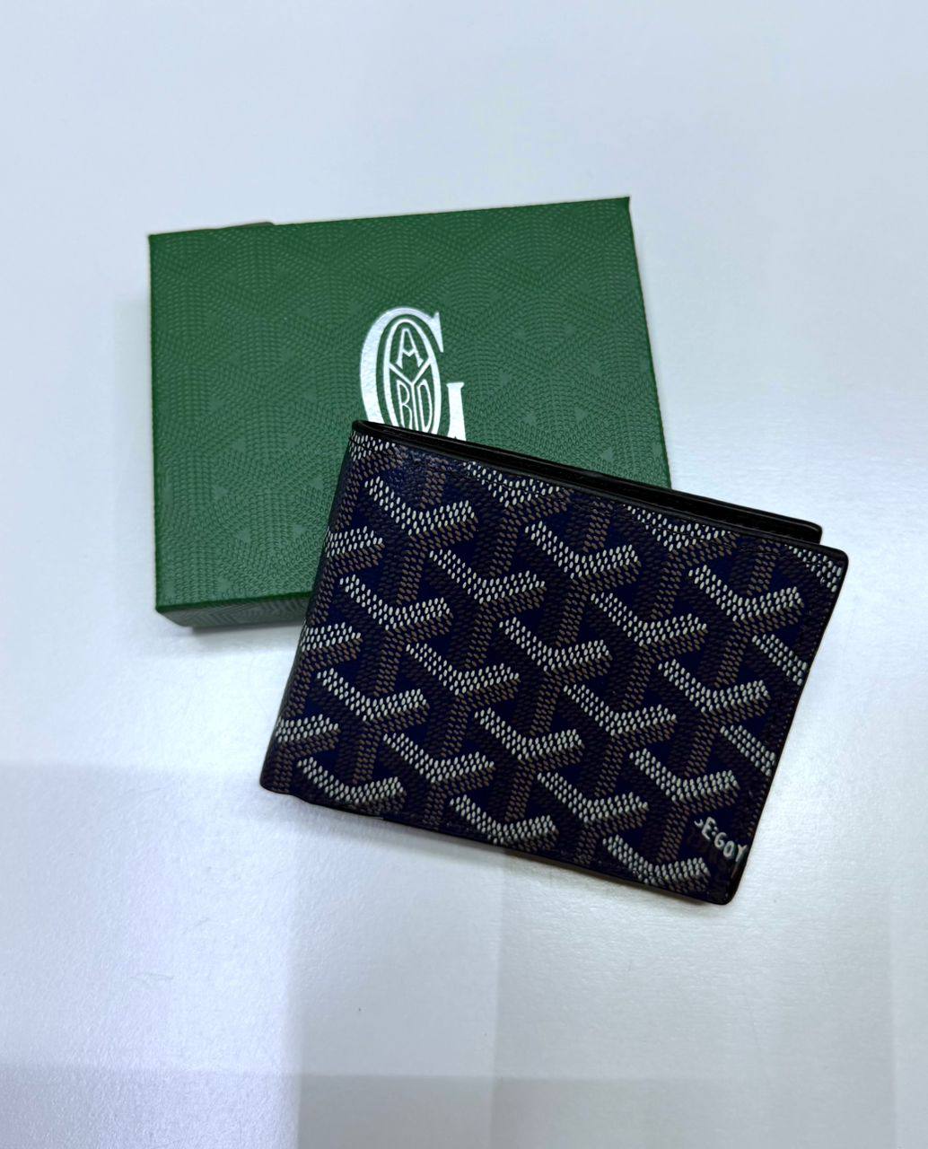 Men's wallet
30 dhs✅
With box
🎁🎁🎁

Zain42
♥️♥️♥️