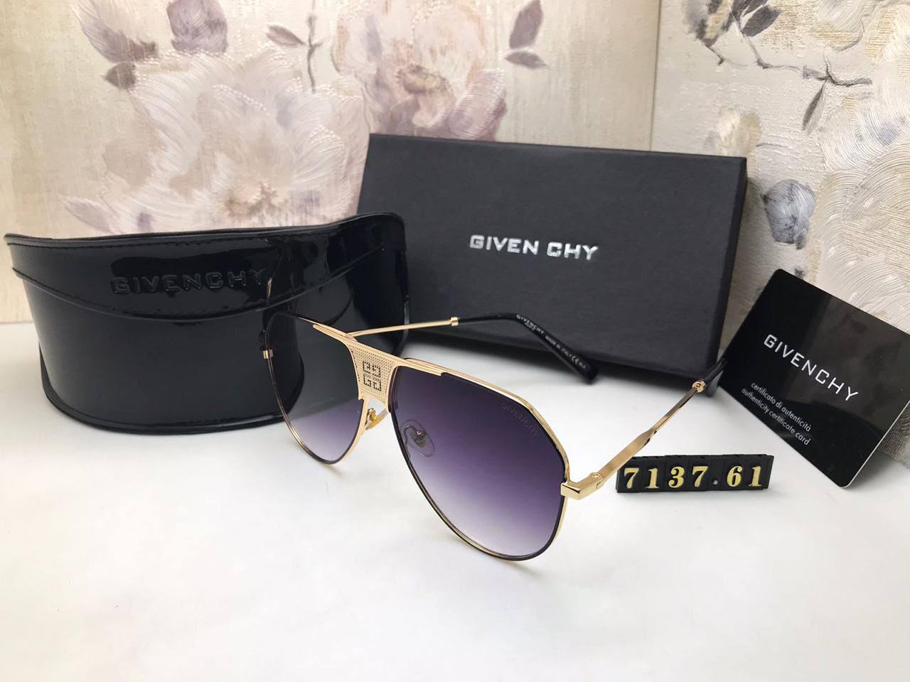 Givenchy
70 dhs🇦🇪🇦🇪

Zain126
♥️♥️♥️