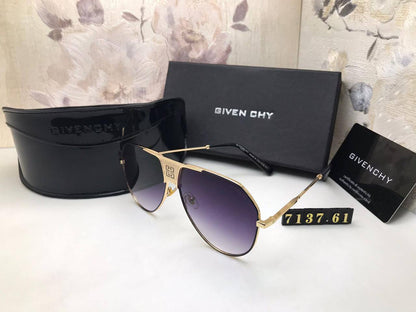 Givenchy
70 dhs🇦🇪🇦🇪

Zain126
♥️♥️♥️