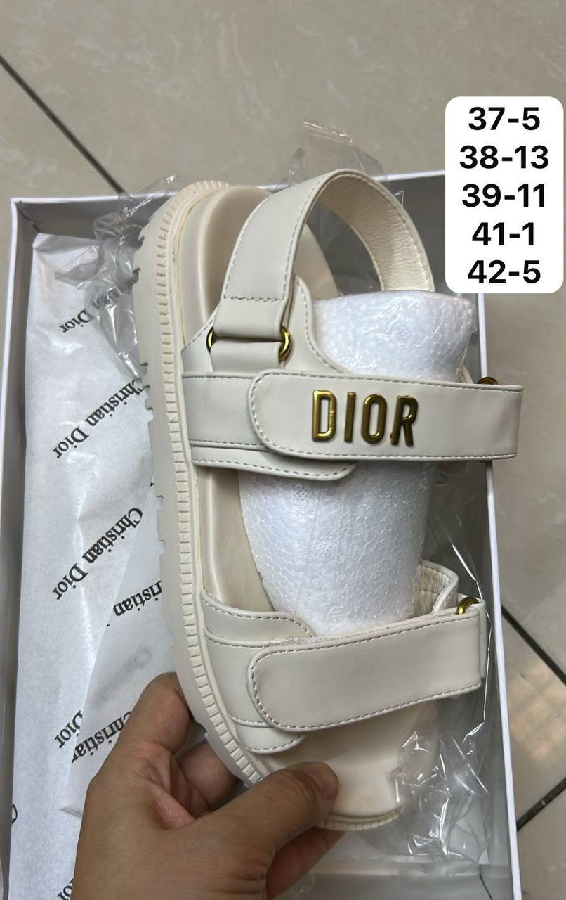 Dior

110 dhs✅

Zain103
♥️♥️♥️