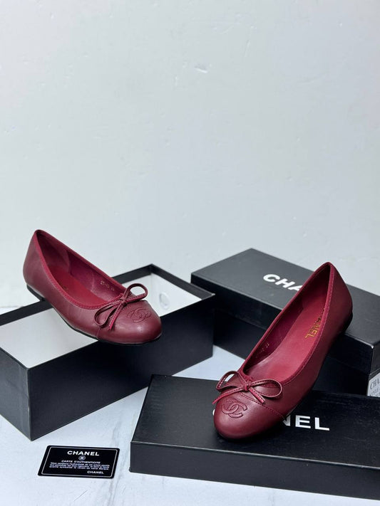 CHANEL 
Size 36-41
105 dhs✅

Zain21
♥️♥️♥️