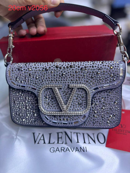 Valentino
115 dhs❣️

with box
🎁🎁🎁

Zain90
♥️♥️♥️