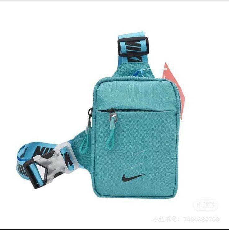 Nike
Phone bag 
20 dhs🪙🌨️

Zain17
♥️♥️♥️