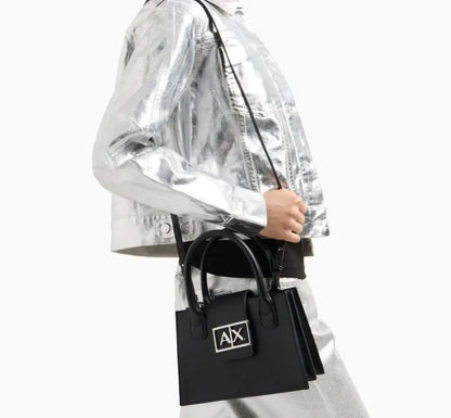 ARMANI 

COPY ONE 
NEW CAME  

WITH BOX 
🎁🎁🎁

135 dhs❤️

Zain39
♥️♥️♥️
