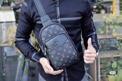 Men’s bag new came 
good quality 

with box 
🎁🎁🎁

100 dhs👑

Zain39
♥️♥️♥️