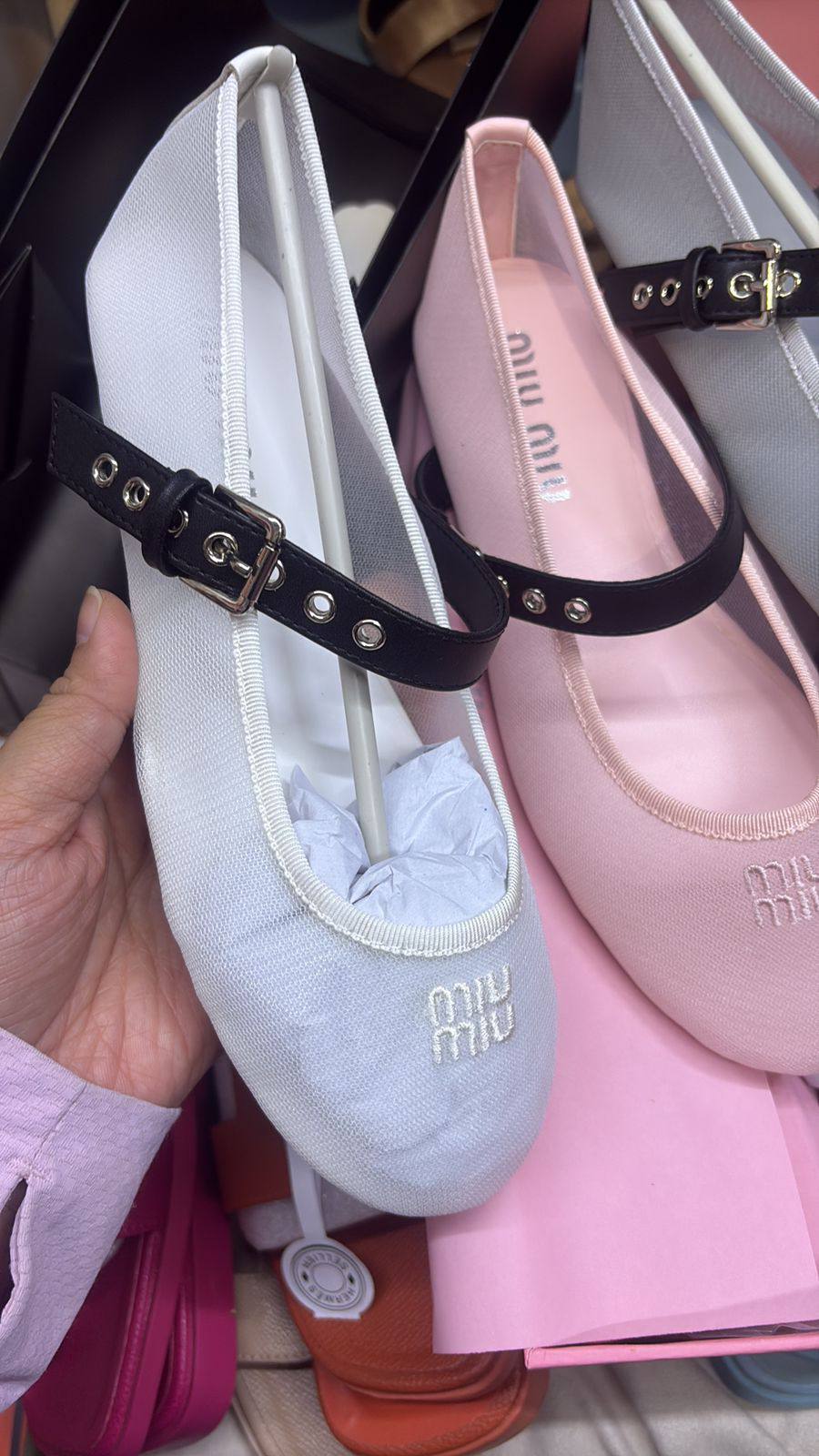 Miu Miu Ballet
Size 36-41
120 dhs🪙🌨️

Zain145
♥️♥️♥️