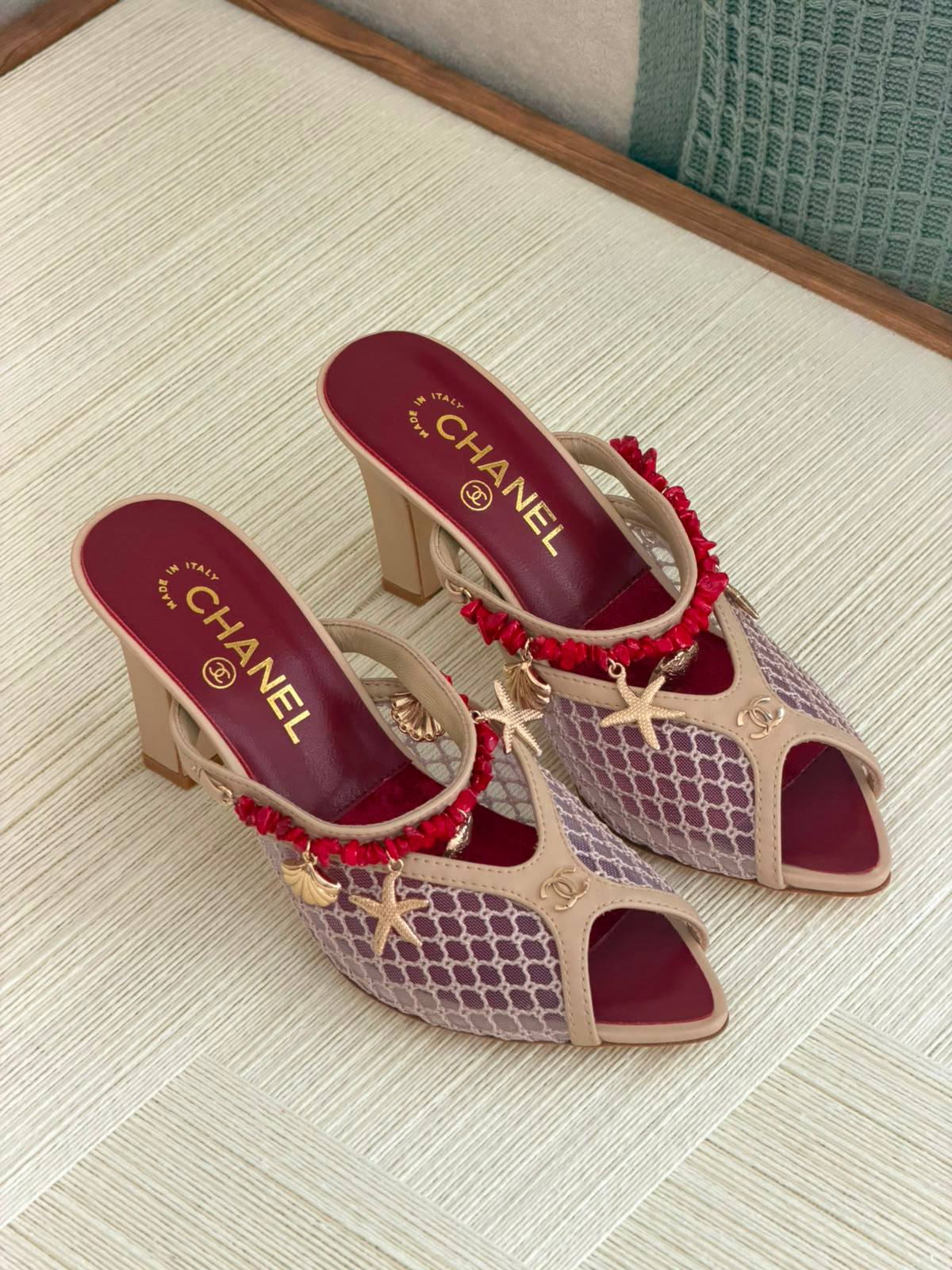 CHANEL
QUALITY:SUPER MASTER 😍💥
SIZE:36 TO 42😍🥰
550 dhs✅

Zain319
♥️♥️♥️