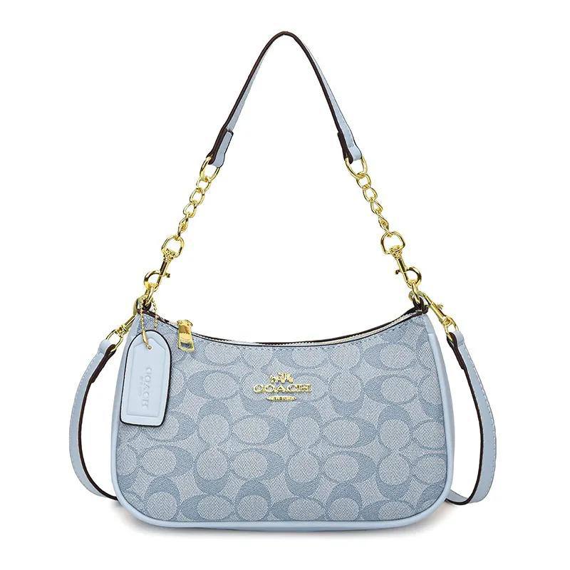 Coach
95 dhs🇦🇪🇦🇪 
high quality With box24cm

Zain21
♥️♥️♥️