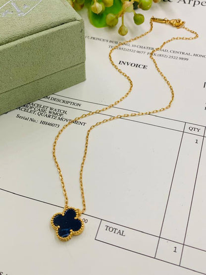 VCA Set 🌼💫
*NECKLACE 1 FLOWER*
*BRACELET 5&1 FLOWER*
*EARRING   1* *FLOWER*  
260 dhs✅
       _*WITH*_
    *Good Box* and Paper BAG🎁🛍️

Zain89
♥️♥️♥️