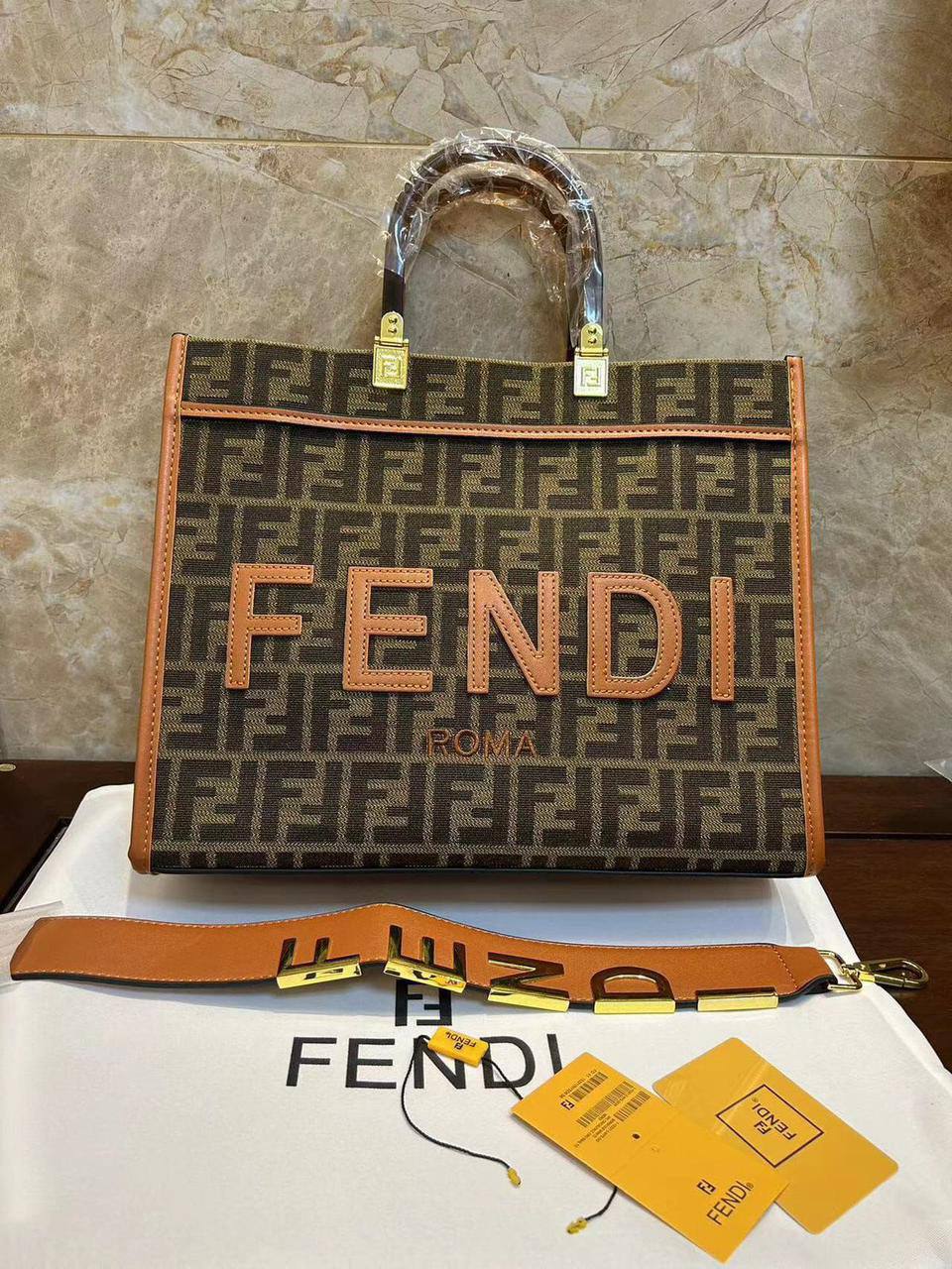 Fendi   
105 dhs❣️

Zain253
♥️♥️♥️