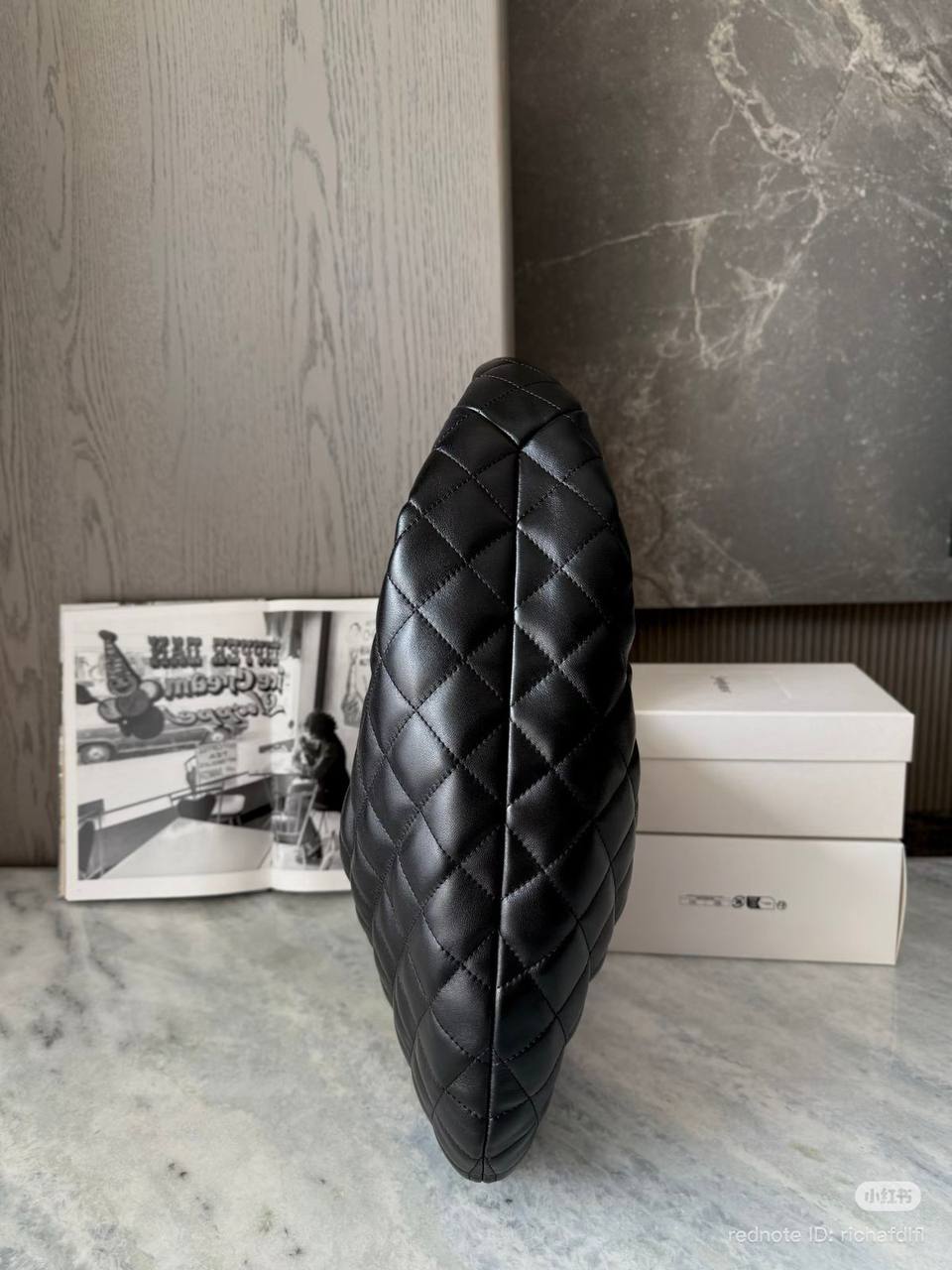 NEW✨YSL✨
MASTER QUALITY 🫶
WITH FULL PACKAGING🎁
SIZE::✨BIG✨
900 dhs🪙💚

Zain255
♥️♥️♥️