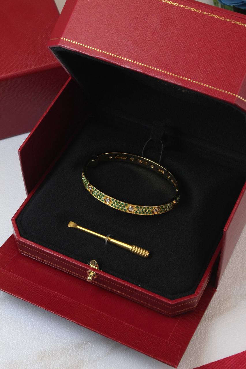 Cartier ♥️
* ⁠↗️ *Super Master Quality ®️*⬆️

NEW COLLECTION
Available Limited Stock
For Price 👇 WhatsApp✅
0568585901 
0507557372
0552275751 Owner Zain 👌

Zain106
♥️♥️♥️