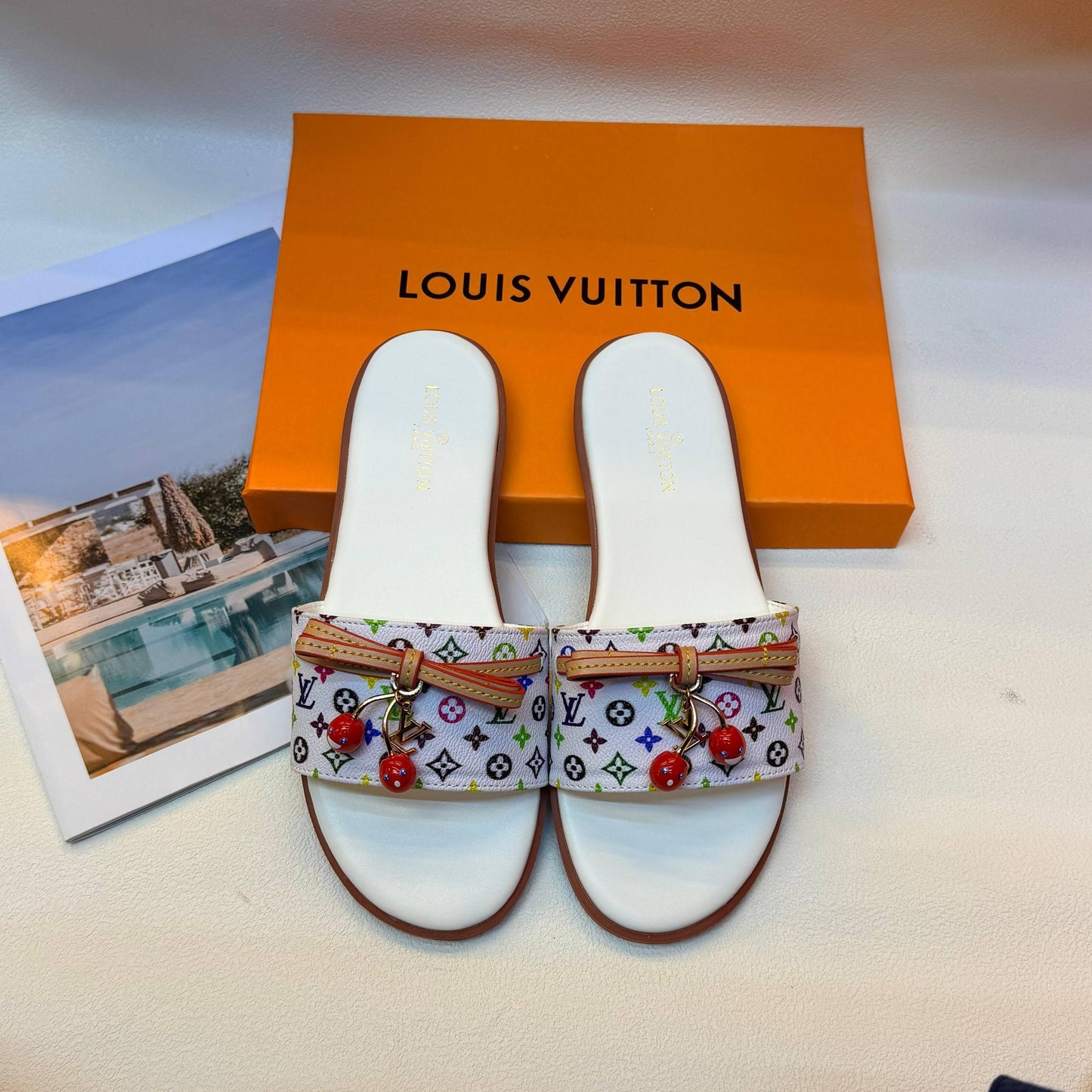LV
Size 36 to 41
70 dhs🇦🇪

Zain236
💓💓💓