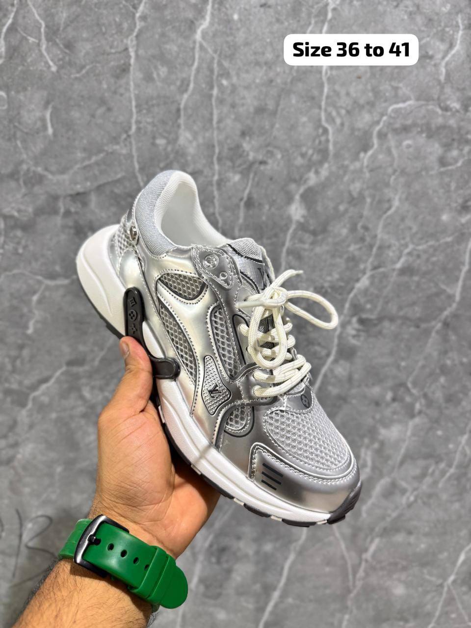 𝗟𝗩 𝗡𝗘𝗪 𝗦𝗛𝗢𝗘𝗦
💯high quality
Size 36-37-38-39-40-41
140 dhs🪙🌨️

Zain86
♥️♥️♥️