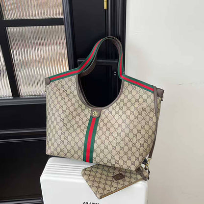 Gucci 
Big Size
110 dhs❣️

Zain250
♥️♥️♥️