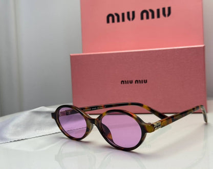 MIUMIU

65 dhs🇦🇪🇦🇪

Good quality 

Zain182
♥️♥️♥️