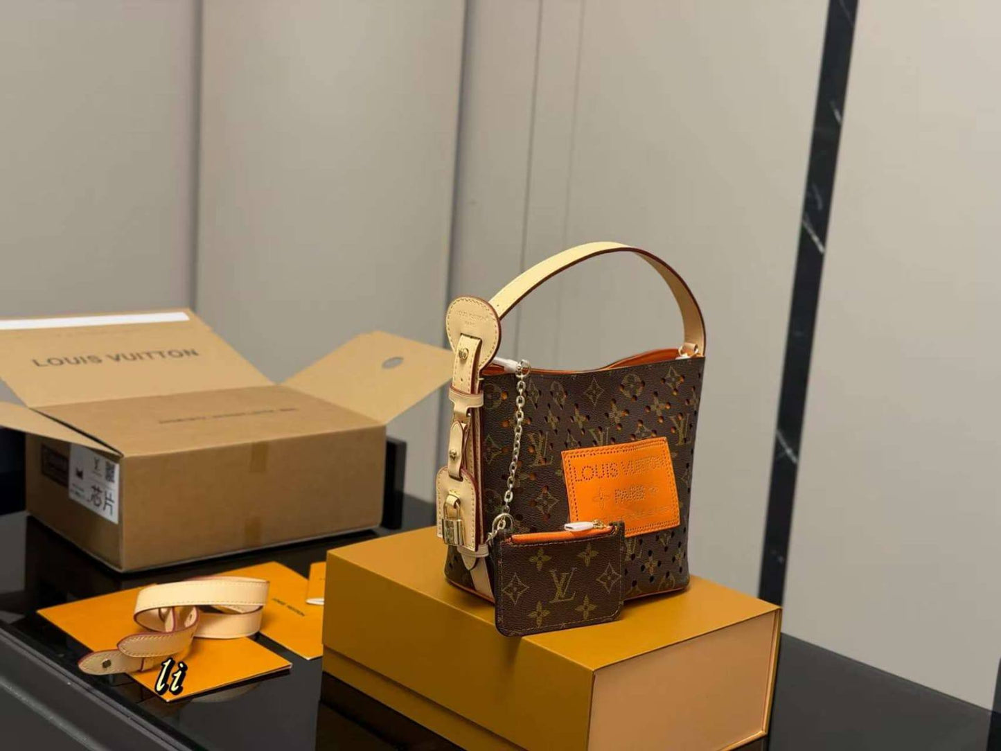 LV
Master🖤
280 dhs✅

Zain10
♥️♥️♥️