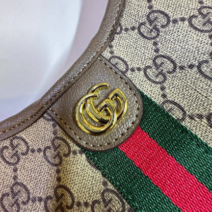 GUCCI 
NEW CAME GOOD QUALITY 
125 dhs🪙🌨️

Zain39
♥️♥️♥️