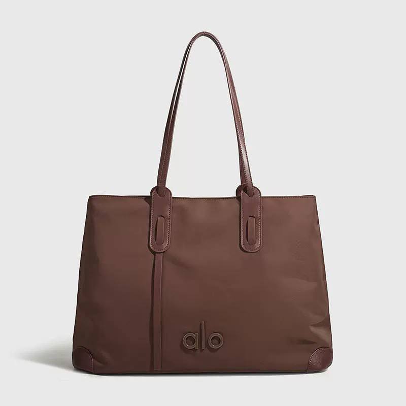 Alo
80 dhs🇦🇪🇦🇪
size 46×16×32cm

Zain42
♥️♥️♥️