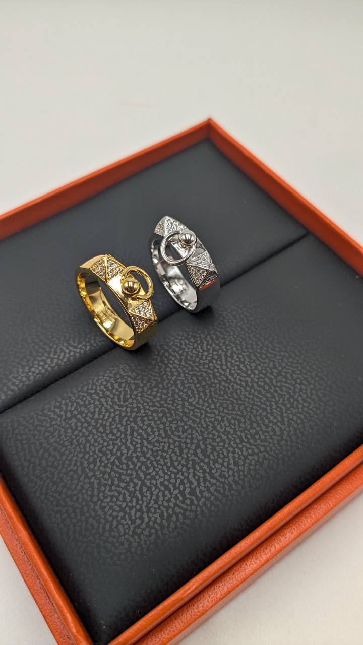 Hermes
*Master Quality* 
*Finger Ring*
65 dhs🇦🇪🇦🇪 with Normal Box 🎁
85 dhs🇦🇪🇦🇪 with Good Box 🎁
110 dhs🇦🇪🇦🇪 with Master Box 🎁

Zain210
♥️♥️♥️