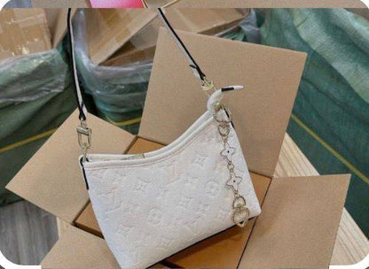 LV
with box
🎁🎁🎁

95 dhs🪙🌨️

Zain177
♥️♥️♥️
