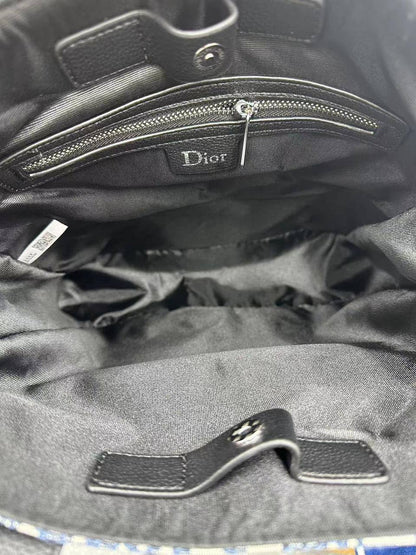 Dior

33*31*12cm
80 dhs🇦🇪🇦🇪

Zain17
♥️♥️♥️
