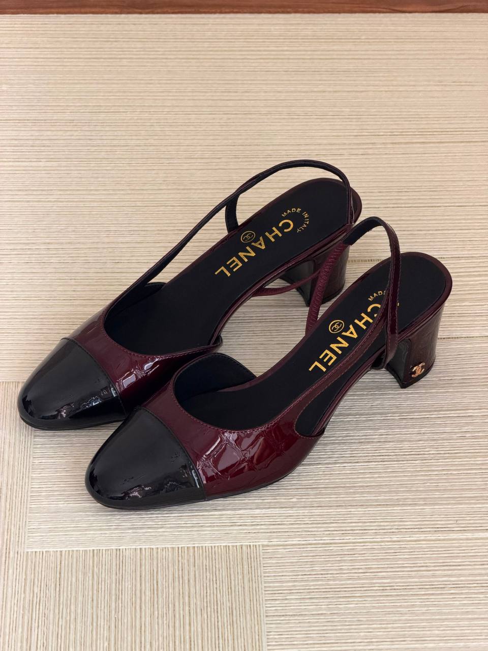 CHANEL
QUALITY:SUPER MASTER 😍💥
SIZE:36 TO 42😍🥰
450 dhs🇦🇪🇦🇪

Zain319
♥️♥️♥️