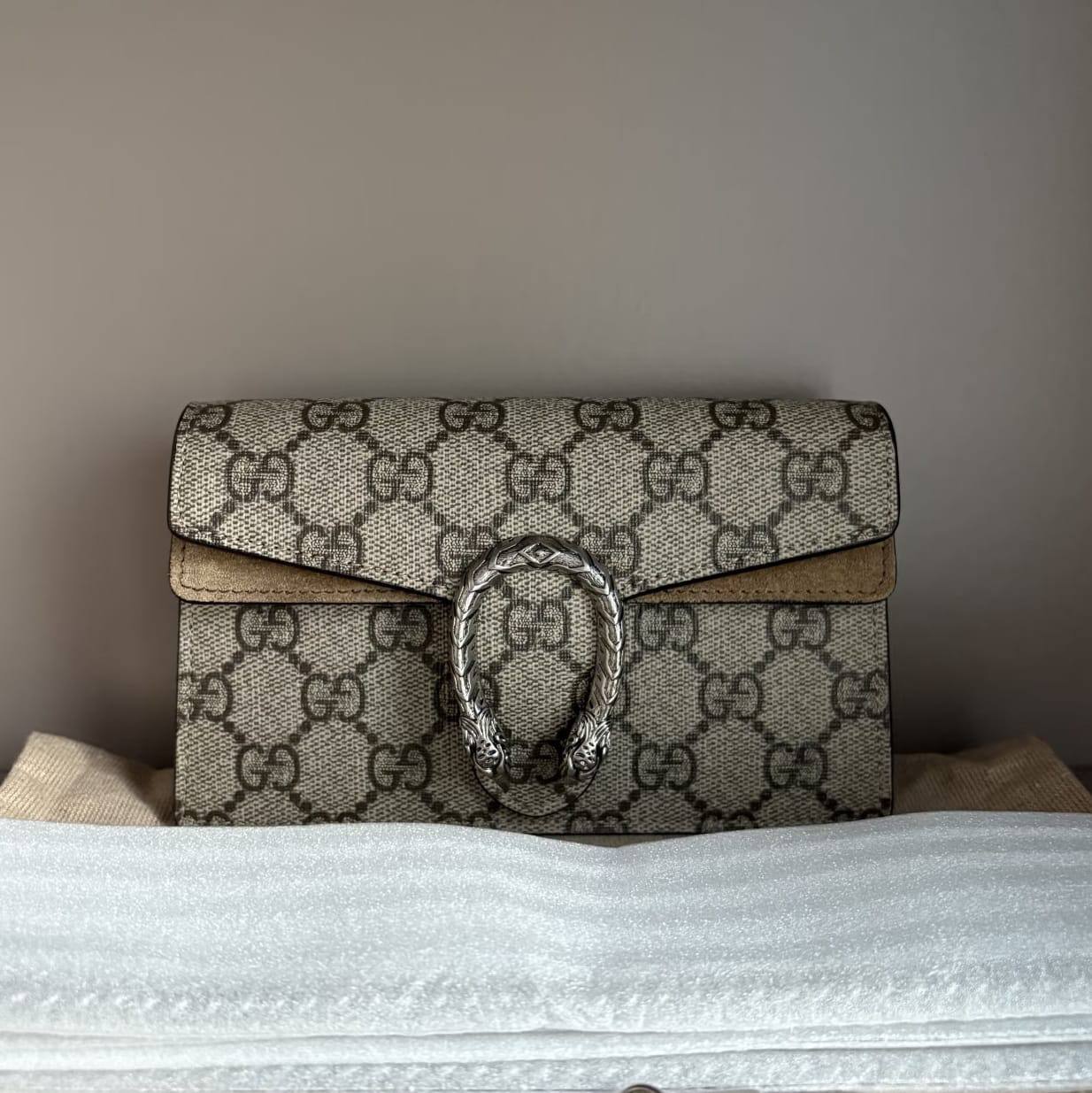 Gucci

90 dhs💓

With box💐
🎁🎁🎁

25 cm 💐

Zain136
♥️♥️♥️