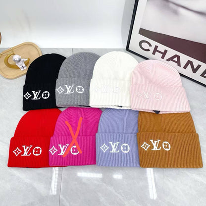 Winter Knitted Hat 
65 dhs🪙🌨️

Zain231
♥️♥️♥️