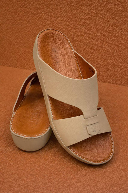 Orginal Slipper 
230 dhs🪙🌨️ 
Size (40/41/42/43/44/45/46)

Zain78
♥️♥️♥️