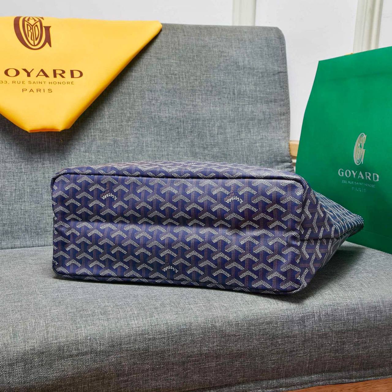 GOYARD 
GOOD QUALITY 
85 dhs✅

Zain295
♥️♥️♥️