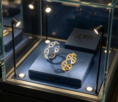 APM SET❤️‍🔥*
Necklace ✨
Earring 🐦‍🔥
Bracelet 🔥
Ring 💍 available size👇
6,7,8,9
With normal boxes 📦 
240 dhs✅

With master box 🗃️ 
260 dhs✅

Zain216
♥️♥️♥️