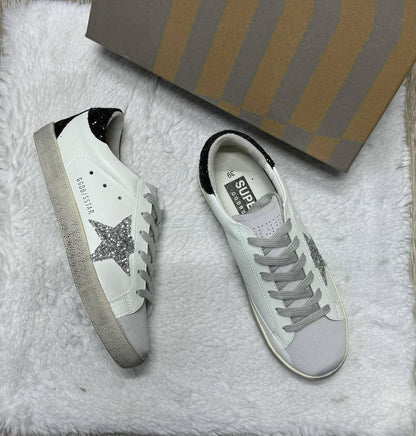 GGDB Star
Size 36-41⚡️
150 dhs❣️
Good quality 😍

Zain183
♥️♥️♥️