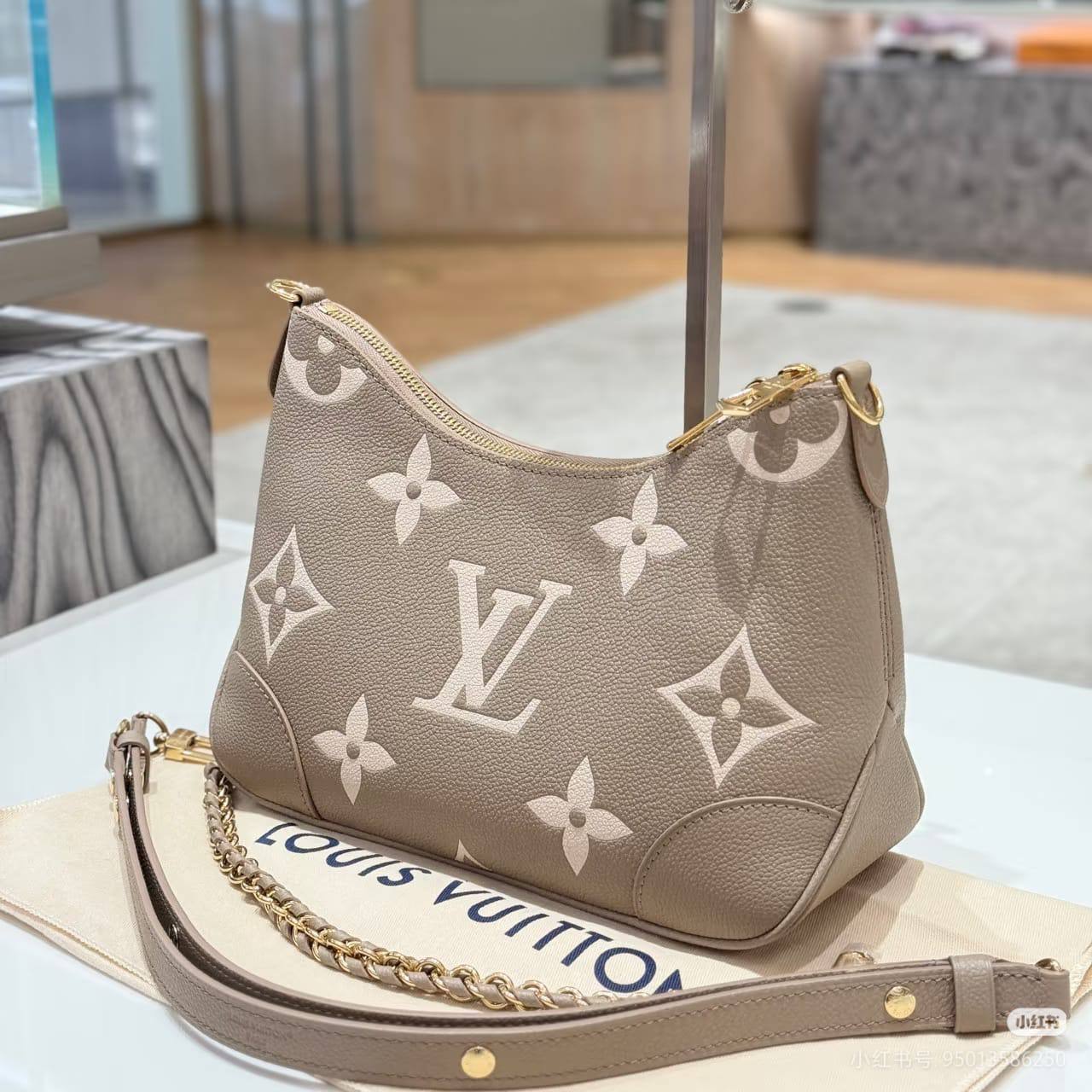LV
Master
240 dhs🌺

Zain10
♥️♥️♥️