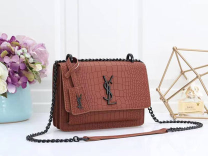 YSL 
120 dhs✅
size 22cm

Zain161
♥️♥️♥️