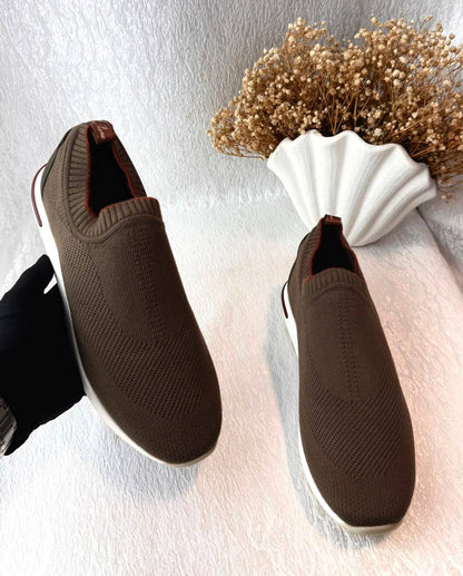 Loro Piana
walk Sneaker master quality  
size 40to46
290 dhs✅

Zain301
♥️♥️♥️