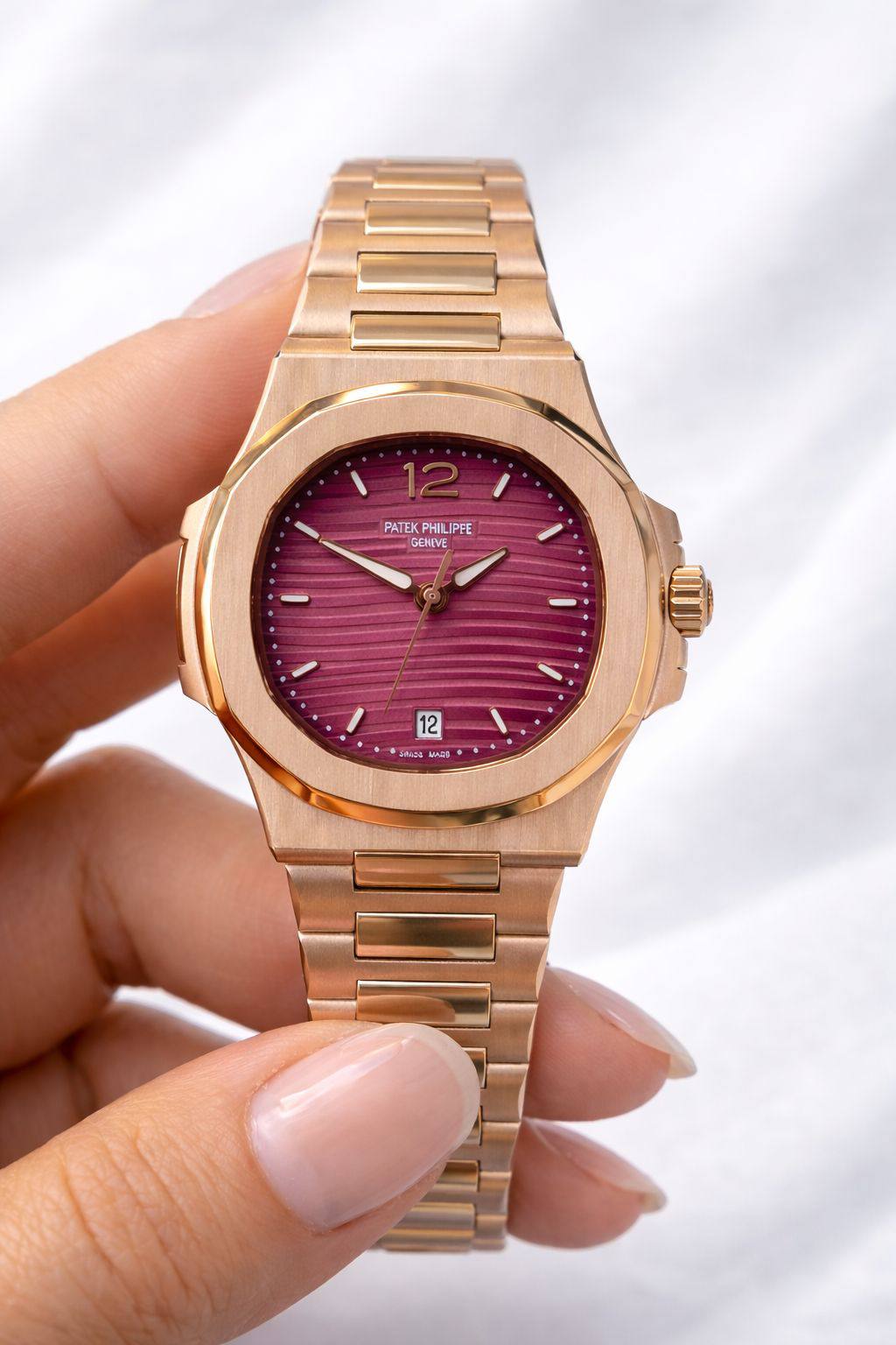 Patek Philippe 
watch for ladies good quality 
260 dhs❣️

Zain59
♥️♥️♥️
