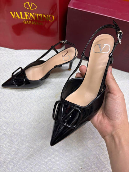 Valentino
Size 36-41
120 dhs✅

Zain145
♥️♥️♥️