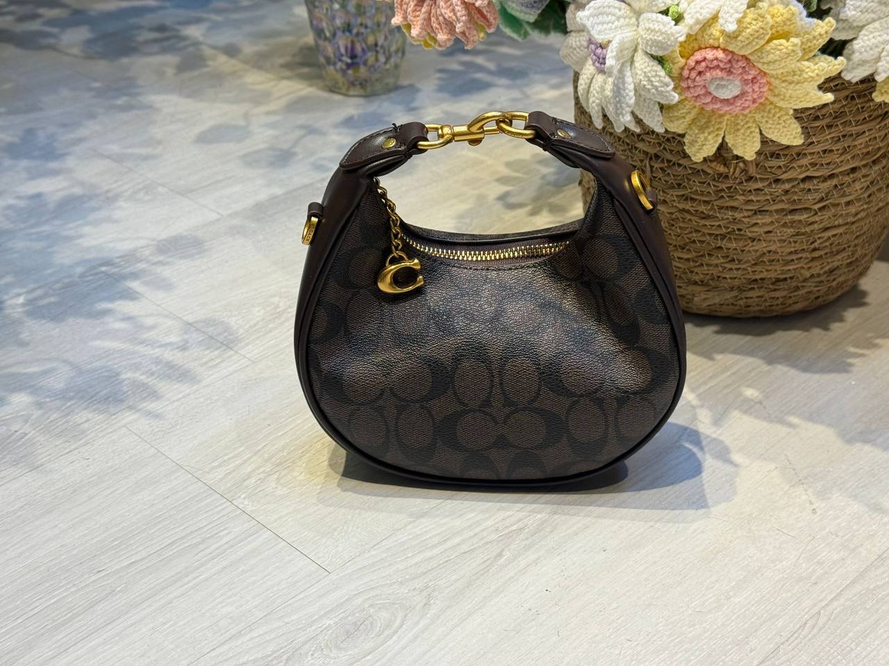 COACH 
20cm

95 dhs🪙

with box
🎁🎁🎁

Zain44
Zain254
♥️♥️♥️