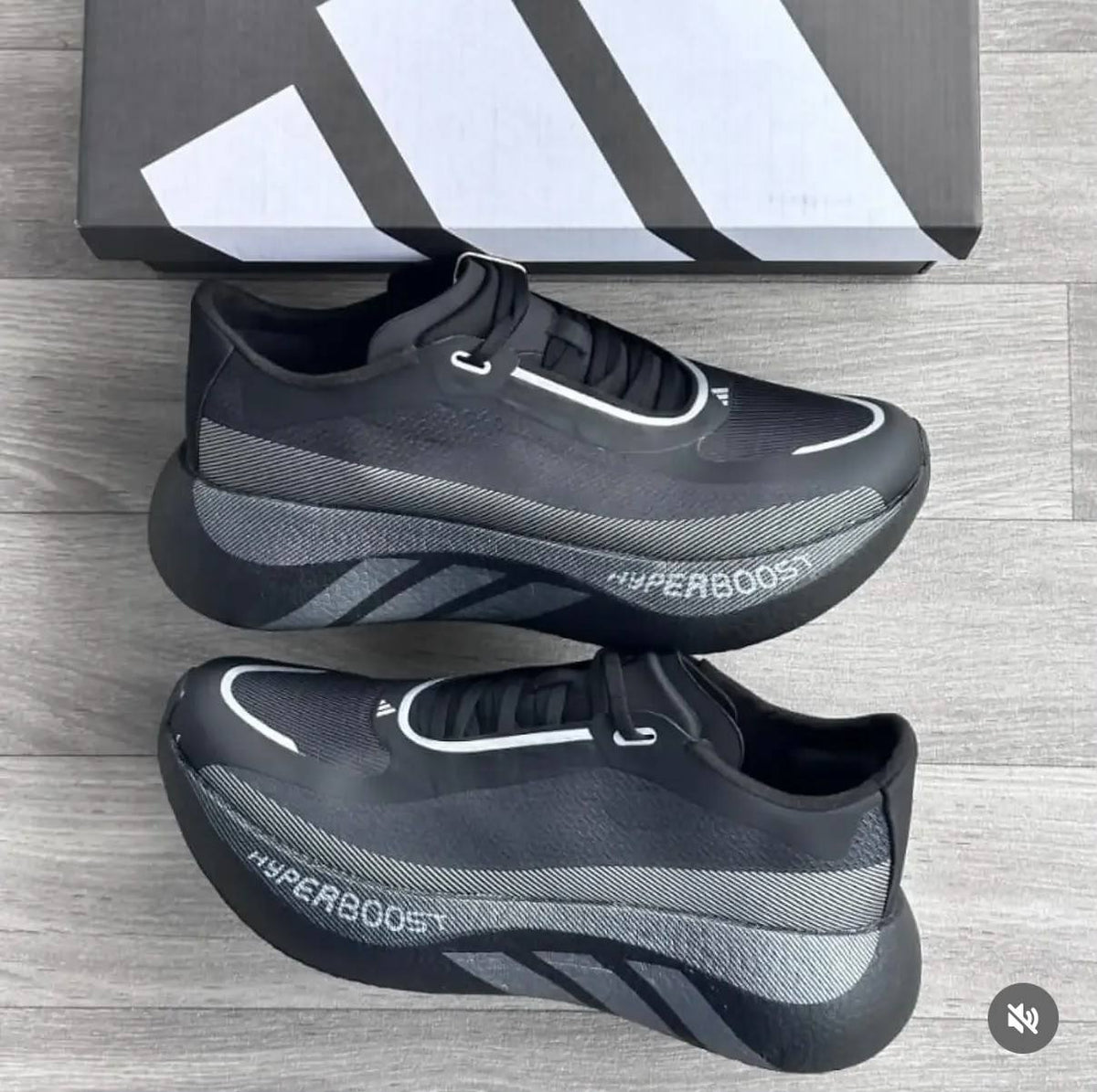 Adidas

New 🆕

40 TO 46
190 dhs🇦🇪🇦🇪

Zain183
♥️♥️♥️