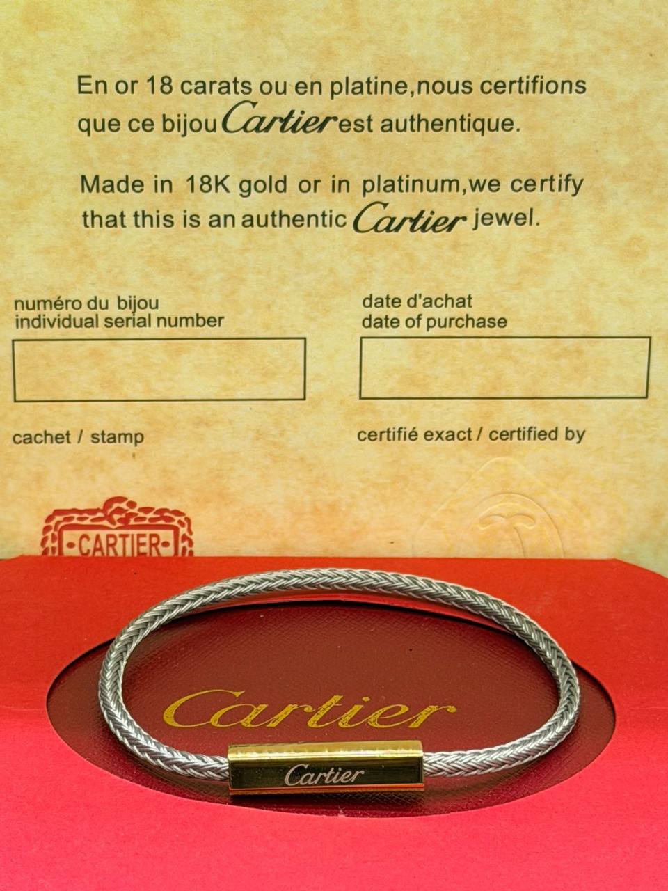 Cartier ❤️‍🔥*
Bracelet 🦋
Stainless Steel 🐦‍🔥
With black boxes 📦 
20 dhs💓
With normal boxes 🗃️ 
And paper bag 🛍️
30 dhs💓

Zain216
♥️♥️♥️